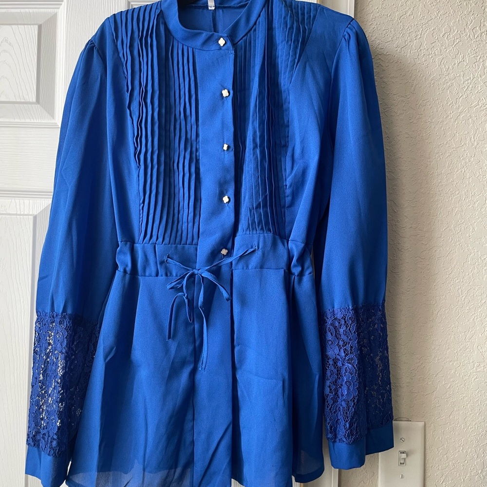 Elegant Blue Women's Top with Lace Details